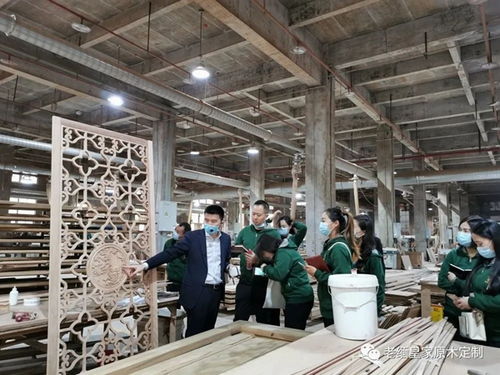 老緬皇家原木定制 貴陽以及武漢團(tuán)隊(duì)抵達(dá)重慶定制工廠進(jìn)行參觀學(xué)習(xí)交流
